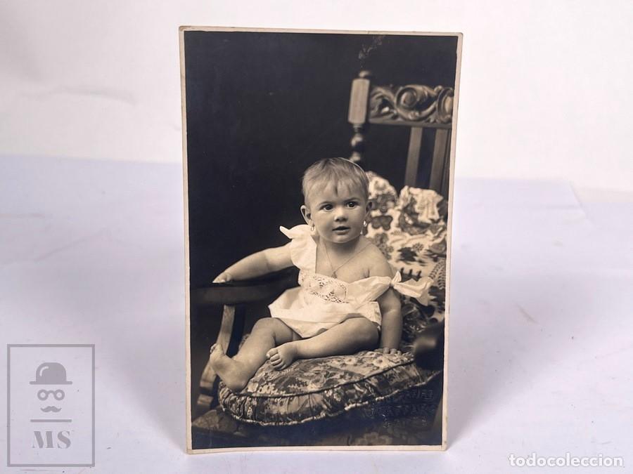 Fotograf&iacute;a antigua: Antigua tarjeta de Visita / CDV - Fotograf&iacute;a Beb&eacute; Posando - Alto Styling - J. Caffaro Buenos Aires
