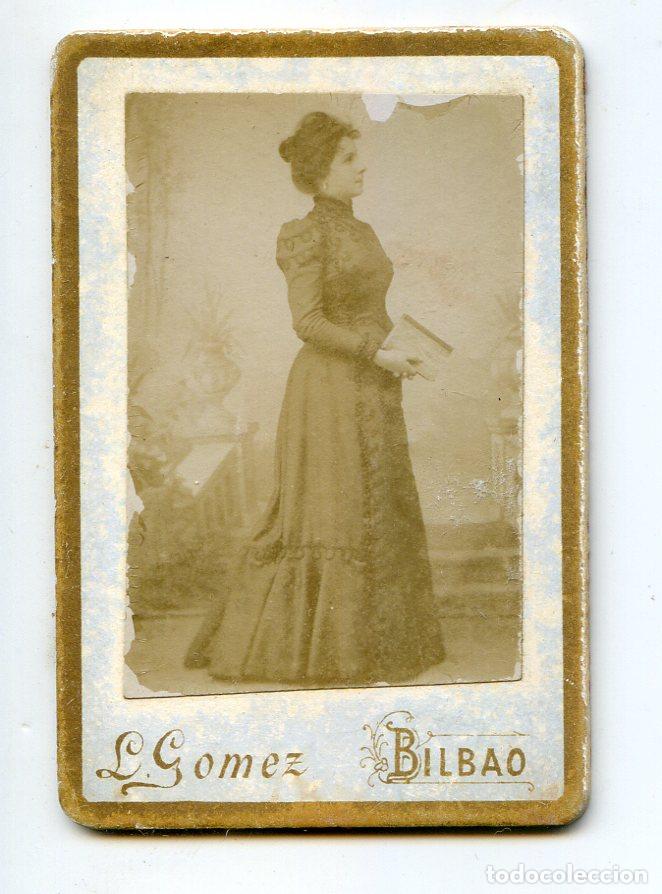 Fotografia antica: Fotograf&iacute;a de dama, formato mignon (media cdv), fot&oacute;grafo L. G&oacute;mez, Bilbao