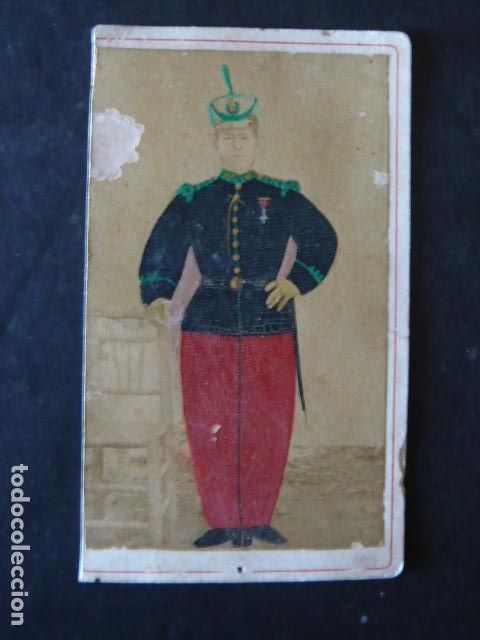 Photographie ancienne: CARTE DE VISITE RETRATO DE MILITAR CONDECORADO SIN FOTOGRAFO ILUMINADA