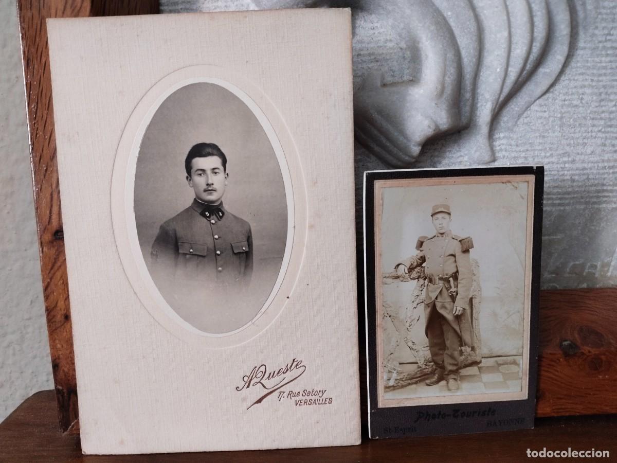 Photographie ancienne: Pareja de Fotograf&iacute;as Soldados Franceses. Una CDV.