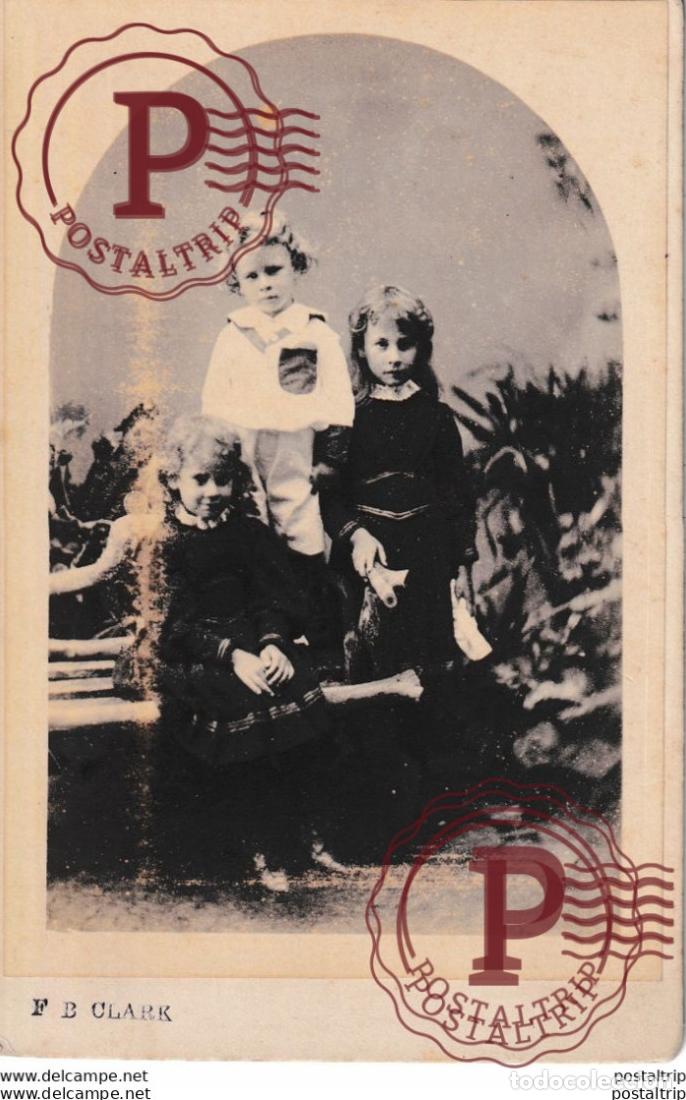 Antique Photography: F B CLARK +-16*10CM CABINET