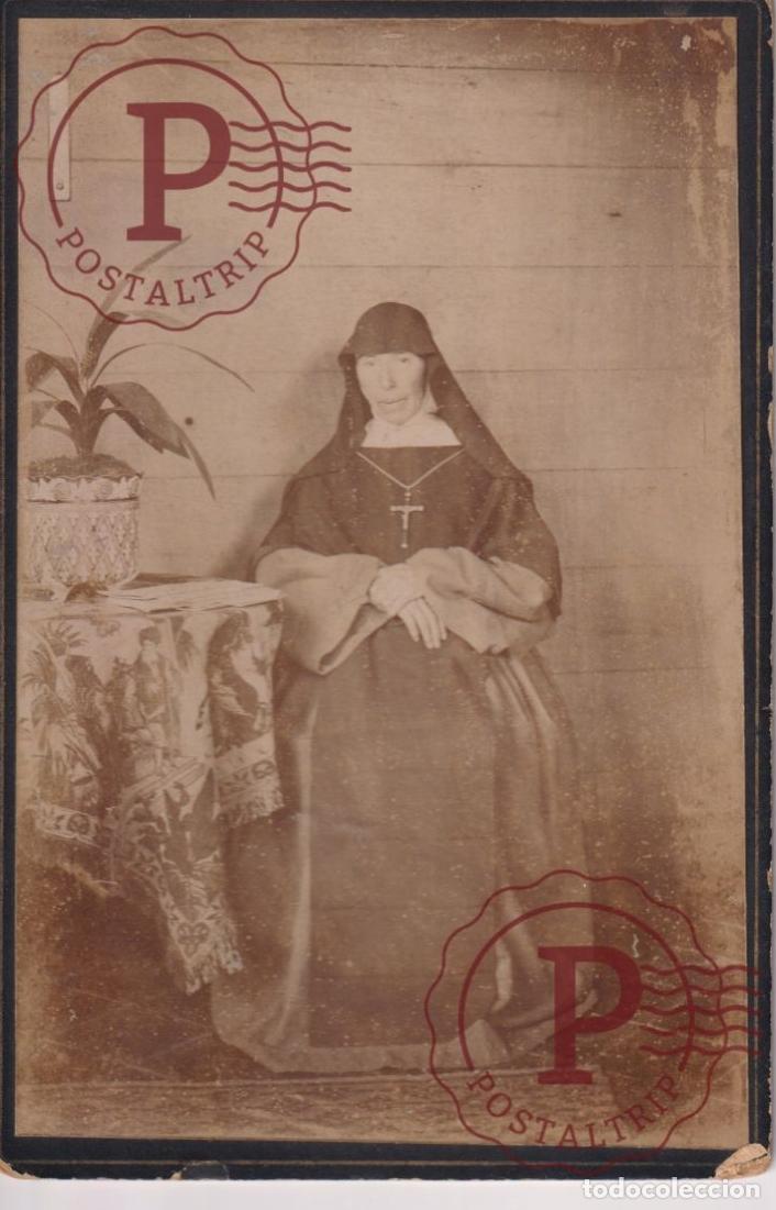 Fotograf&iacute;a antigua: MONJA. NUN. RELIGIEUSE. NONNE. CABINET. +- 16.5X10.5CM