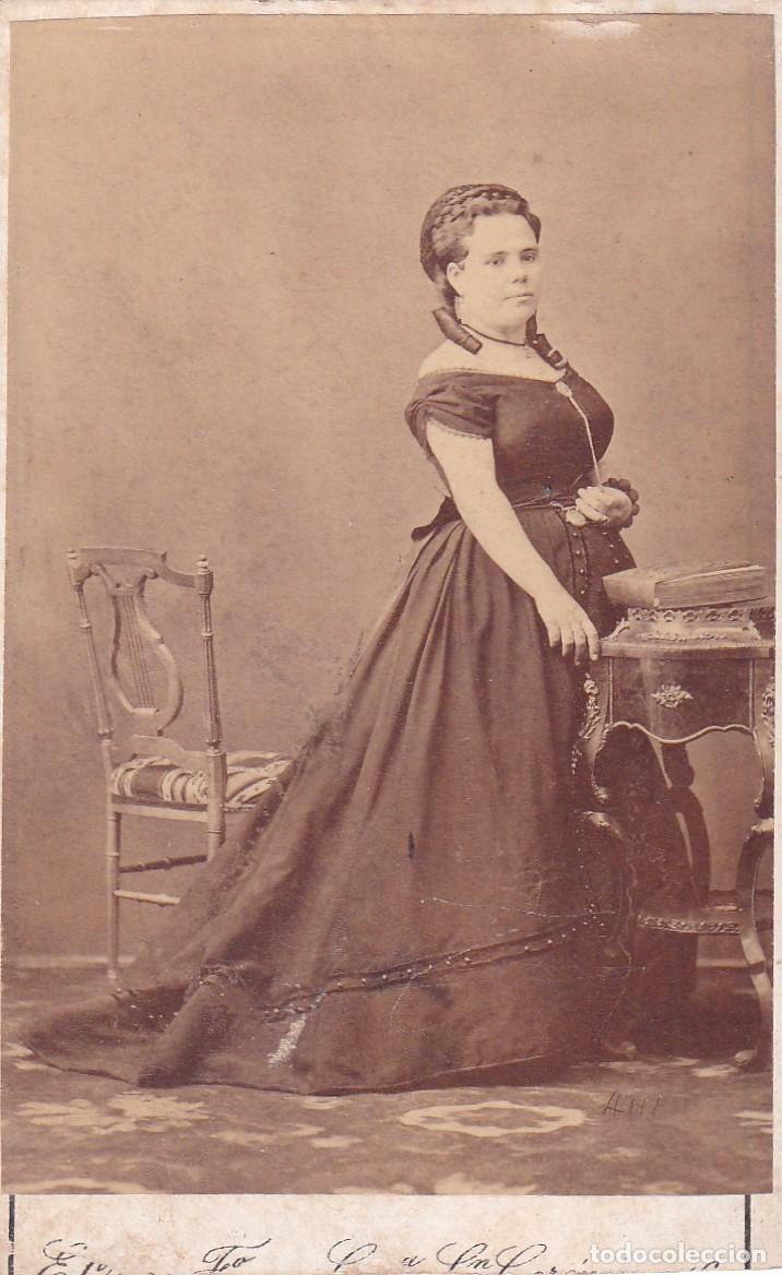 Antique Photography: Retrato dama con silla y mesita. E Otero Fotograf&iacute;a Americana. Madrid. 10 x 6 cm