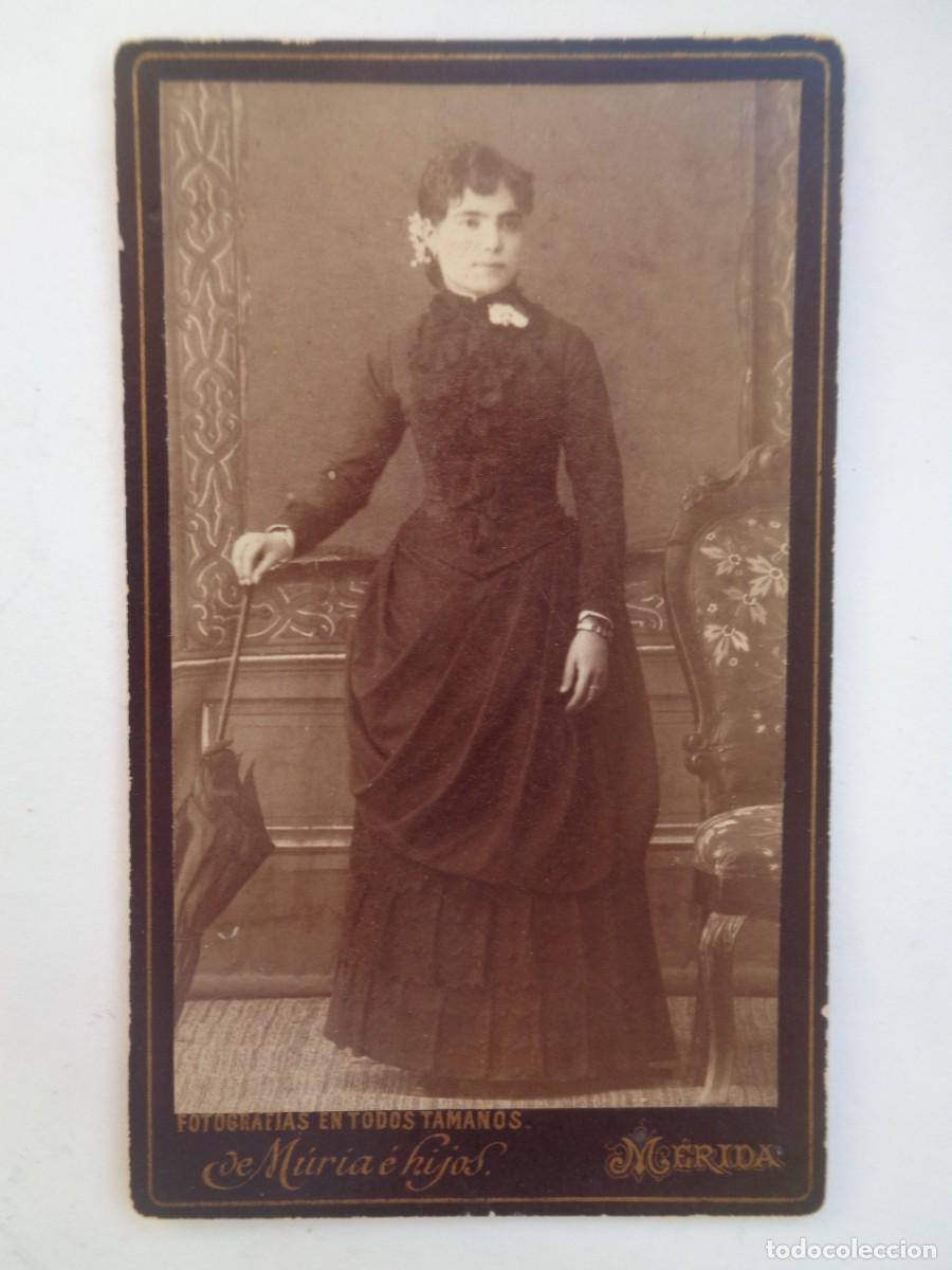 Fotograf&iacute;a antigua: CDV DE SE&Ntilde;ORITA DE LUTO CON SOMBRILLA, SIGLO XIX . DE M&Uacute;RIA E HIJOS , MERIDA ( BADAJOZ )