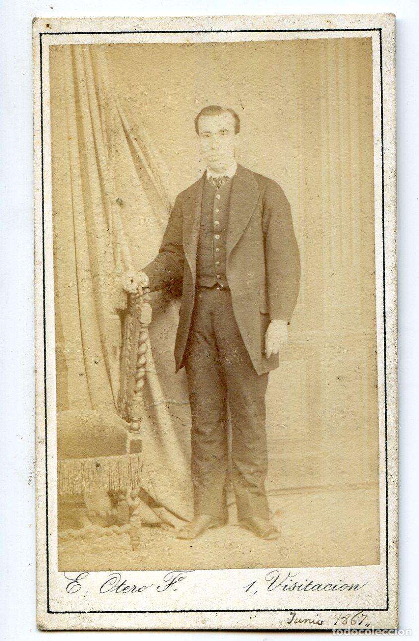 Fotografia antiga: Retrato de caballero, formato CDV, E. Otero, Fotograf&iacute;a Americana, Madrid, Junio 1877