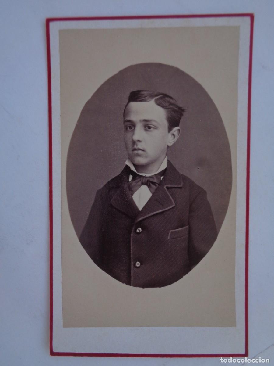 Fotograf&iacute;a antigua: CDV DE JOVEN ELEGANTE DEL SIGLO XIX