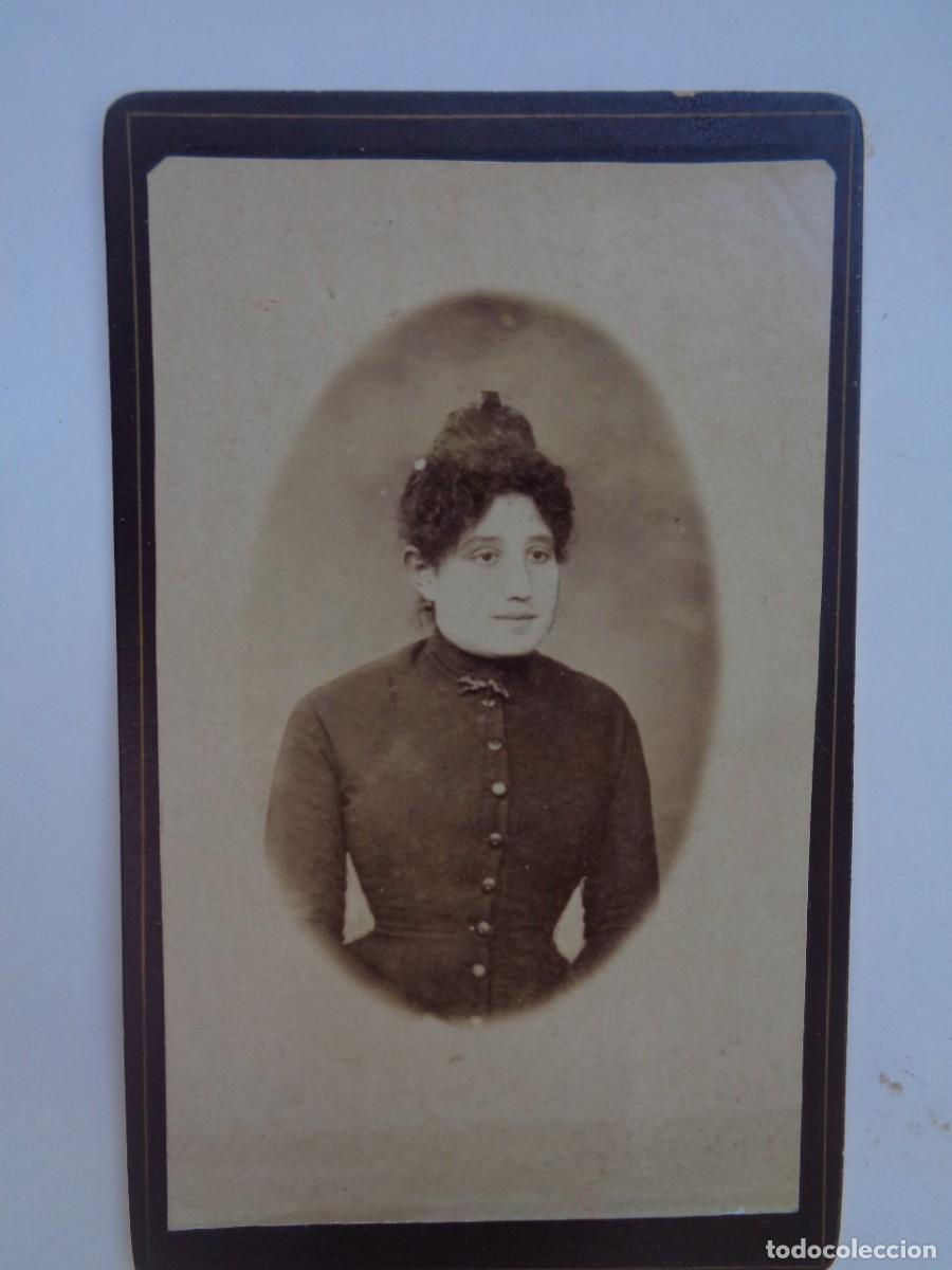 Fotografia antiga: CDV DE SE&Ntilde;ORITA DE LUTO DEL SIGLO XIX . DE R. SABATER , FIRMADA