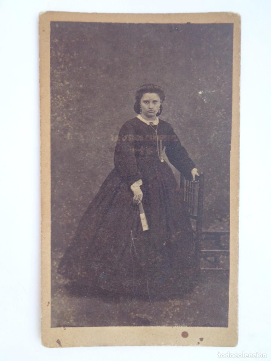 Fotograf&iacute;a antigua: CDV DE SE&Ntilde;ORITA DE LUTO CON ABANICO, SIGLO XIX