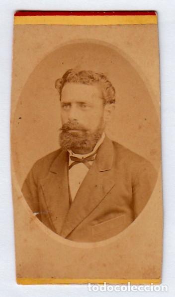 Fotograf&iacute;a antigua: CDV Impactante retrato de caballero. Siglo XIX bm