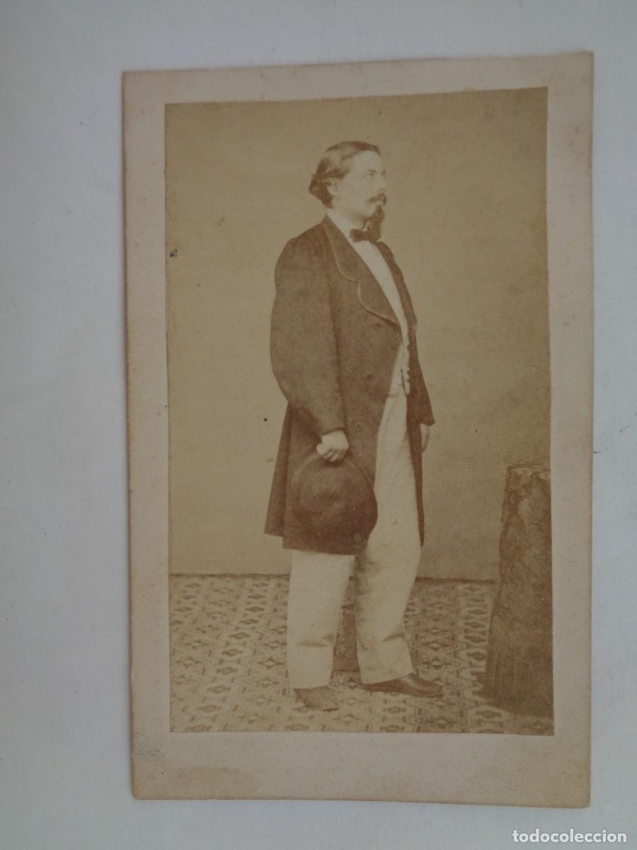 Fotograf&iacute;a antigua: CDV DE SE&Ntilde;OR ELEGANTE CON SOMBRERO, DEL SIGLO XIX