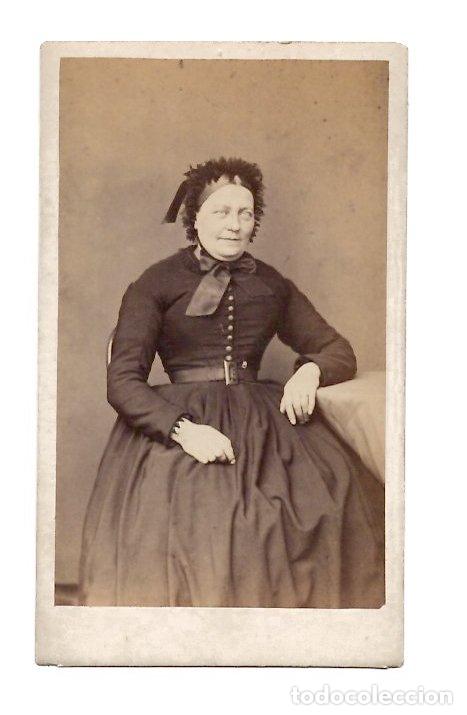 Fotograf&iacute;a antigua: CARTE DE VISITE RETRATO FEMENINO. FLAMAND, ST. DENIS. FRANCIA