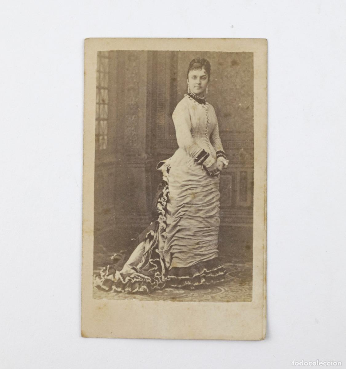 Fotograf&iacute;a antigua: Mar&iacute;a de las Mercedes de Orleans, primera esposa de Alfonso XII.