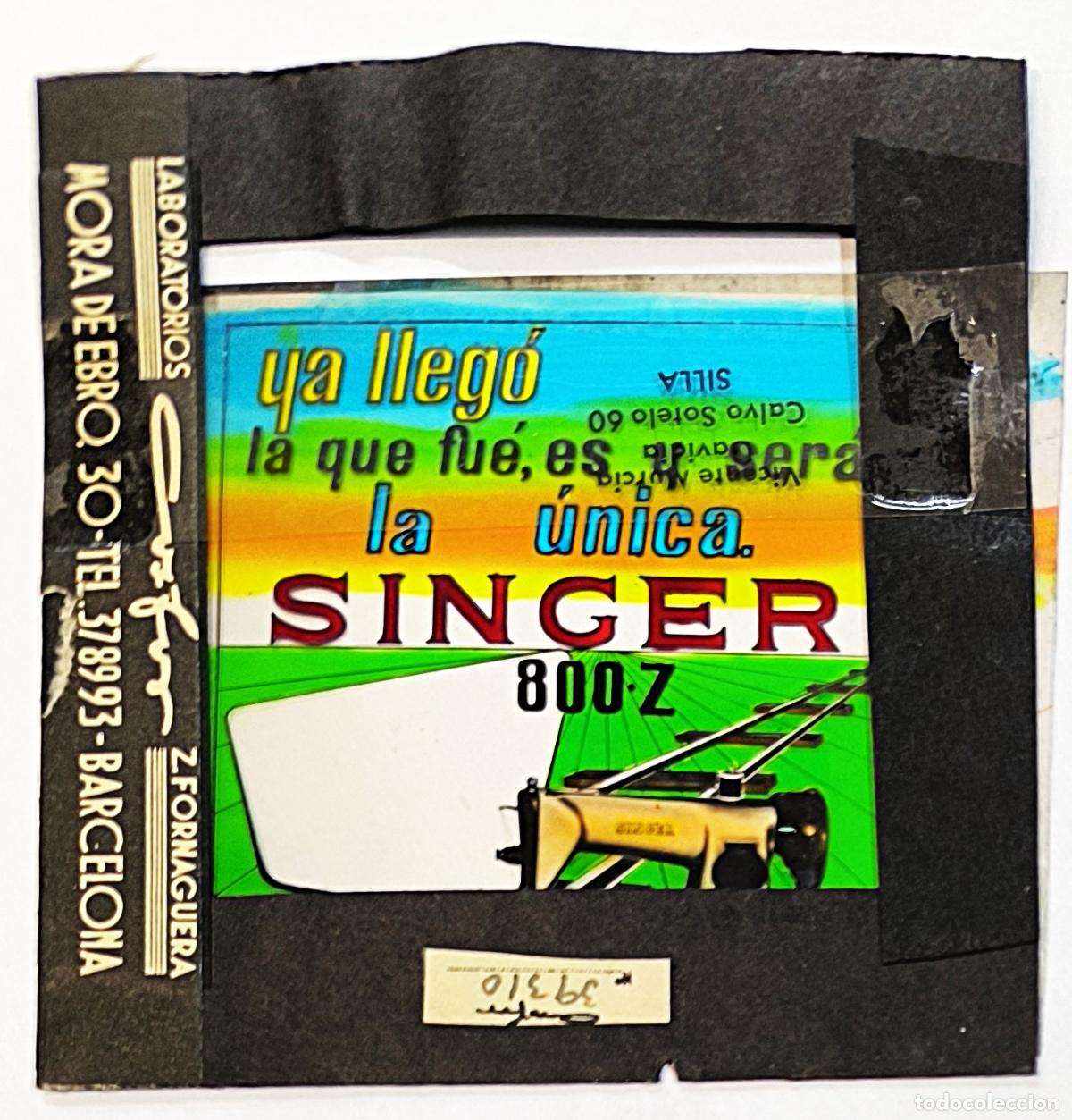 Alte Fotografie: RW DIAPOSITIVA PUBLICIDAD SINGER 800 Z MAQUINA DE COSER A&Ntilde;OS 60 70 D23