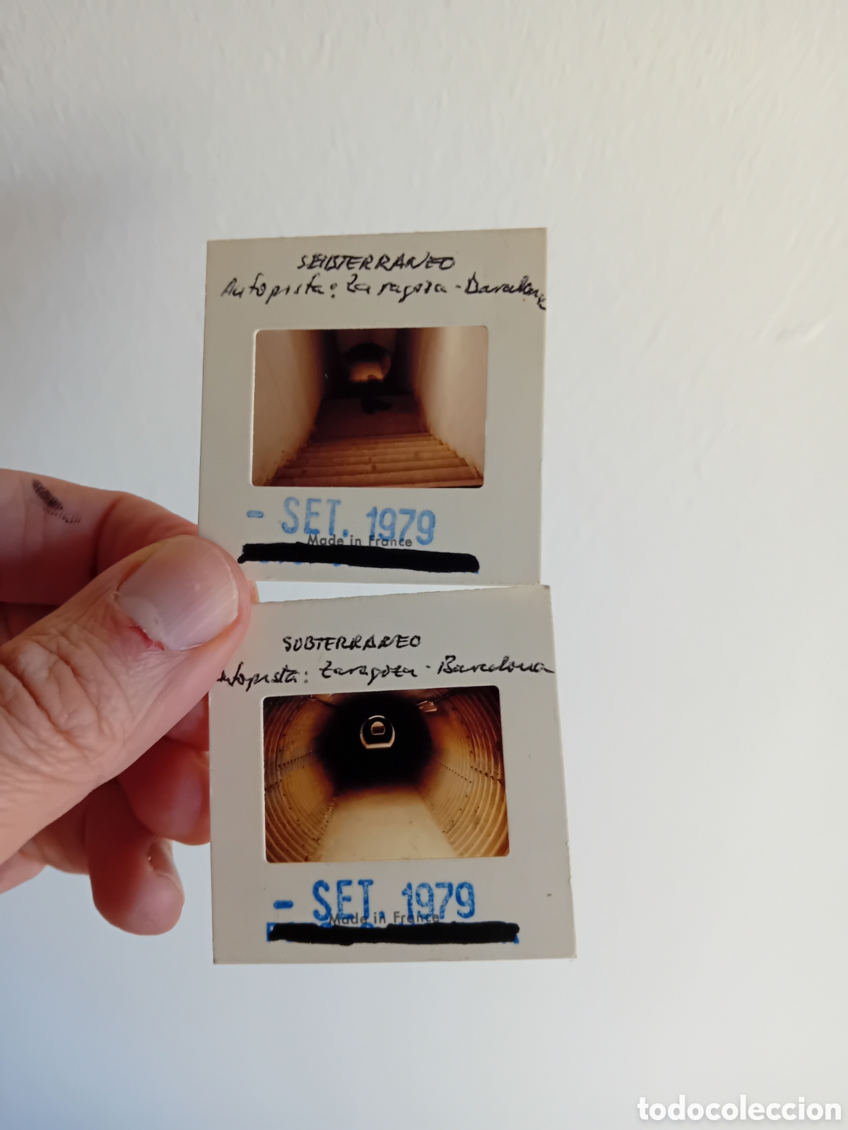 Fotograf&iacute;a antigua: DOS DIAPOSITIVAS 35MM SUBTERR&Aacute;NEO AUTOPISTA ZARAGOZA BARCELONA. 1979. FOTOGRAF&Iacute;A PROFESIONAL