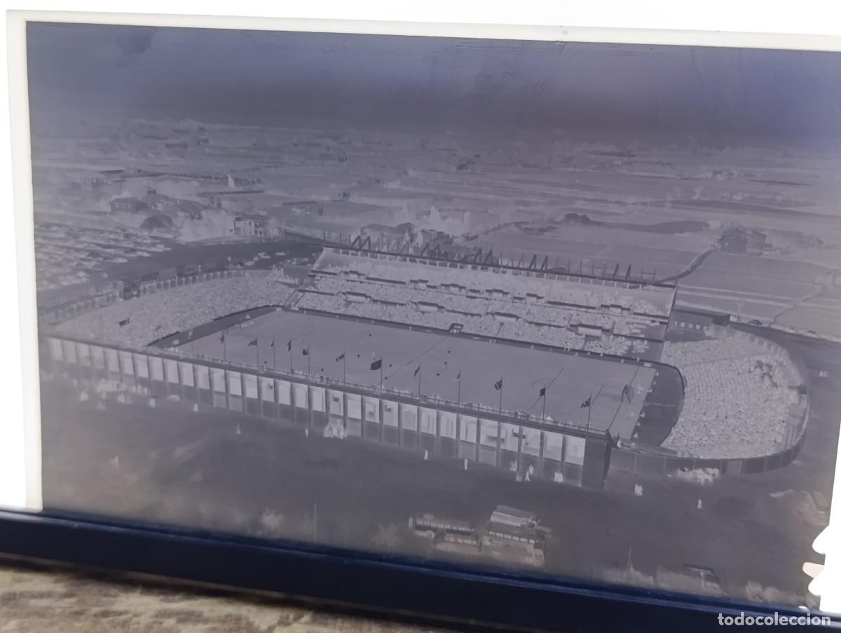 Fotografia antiga: Antiguo negativo de acetato, Zaragoza, estadio de f&uacute;tbol