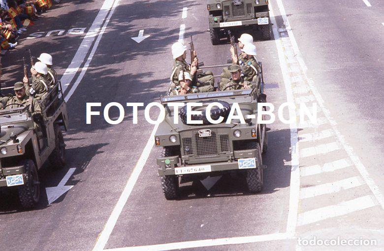 Antique Photography: DESFILE FUERZAS ARMADAS BARCELONA AV DIAGONAL A&Ntilde;O 1981 VEHICULO LAND ROVER LIGERO EJERCITO TIERRA