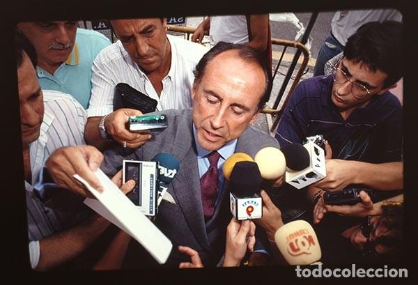 Fotografia antiga: 35 Diapositivas Jos&eacute; Mar&iacute;a Ruiz-Mateos Valencia a&ntilde;os 90 en algun juzgado