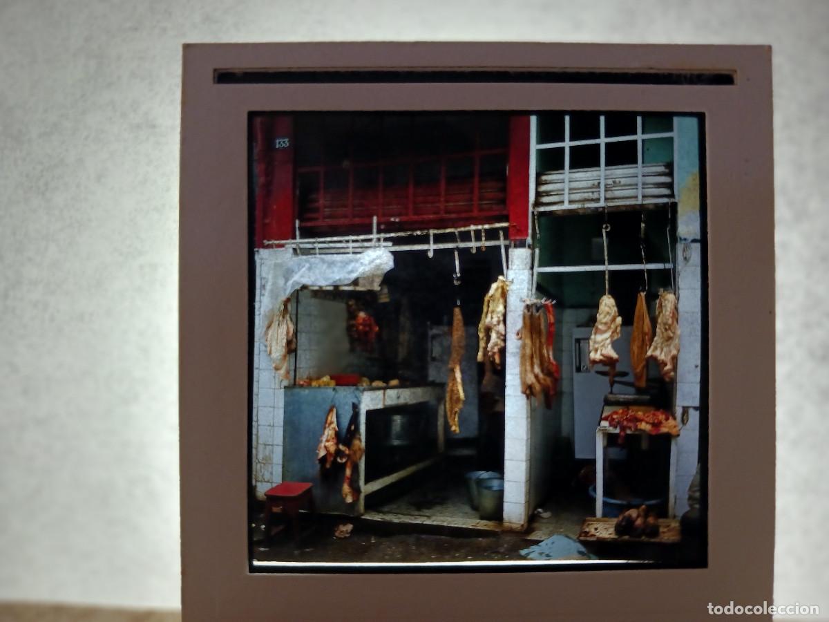 Fotograf&iacute;a antigua: antigua diapositiva 7 x 7 cm. de la medina de rabat, carniceria al aire libre
