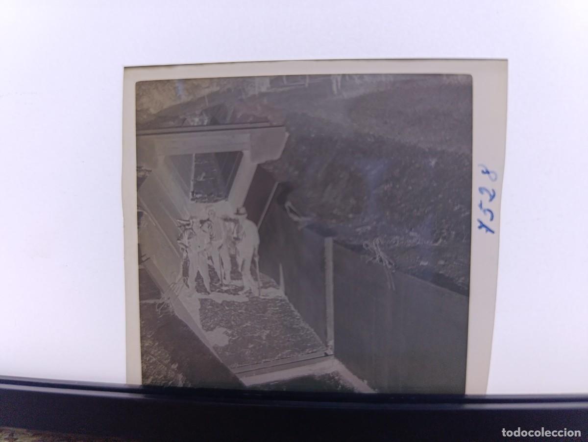 Fotograf&iacute;a antigua: Antiguo Negativo de Acetato, Avil&eacute;s, Asturias, unos 6 x 6 cms.