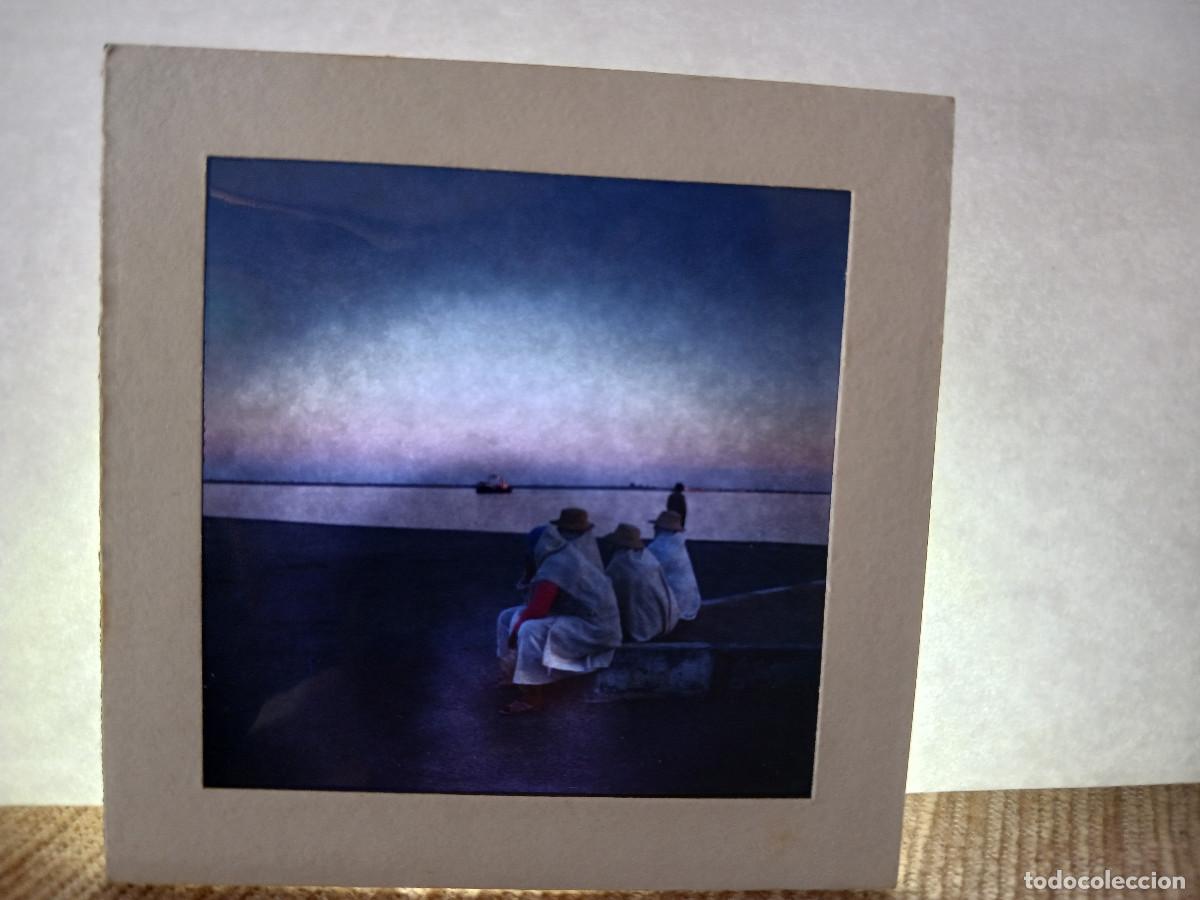 Fotograf&iacute;a antigua: antigua diapositiva 7 x 7 cm. indigenas a la orilla del mar, marruecos
