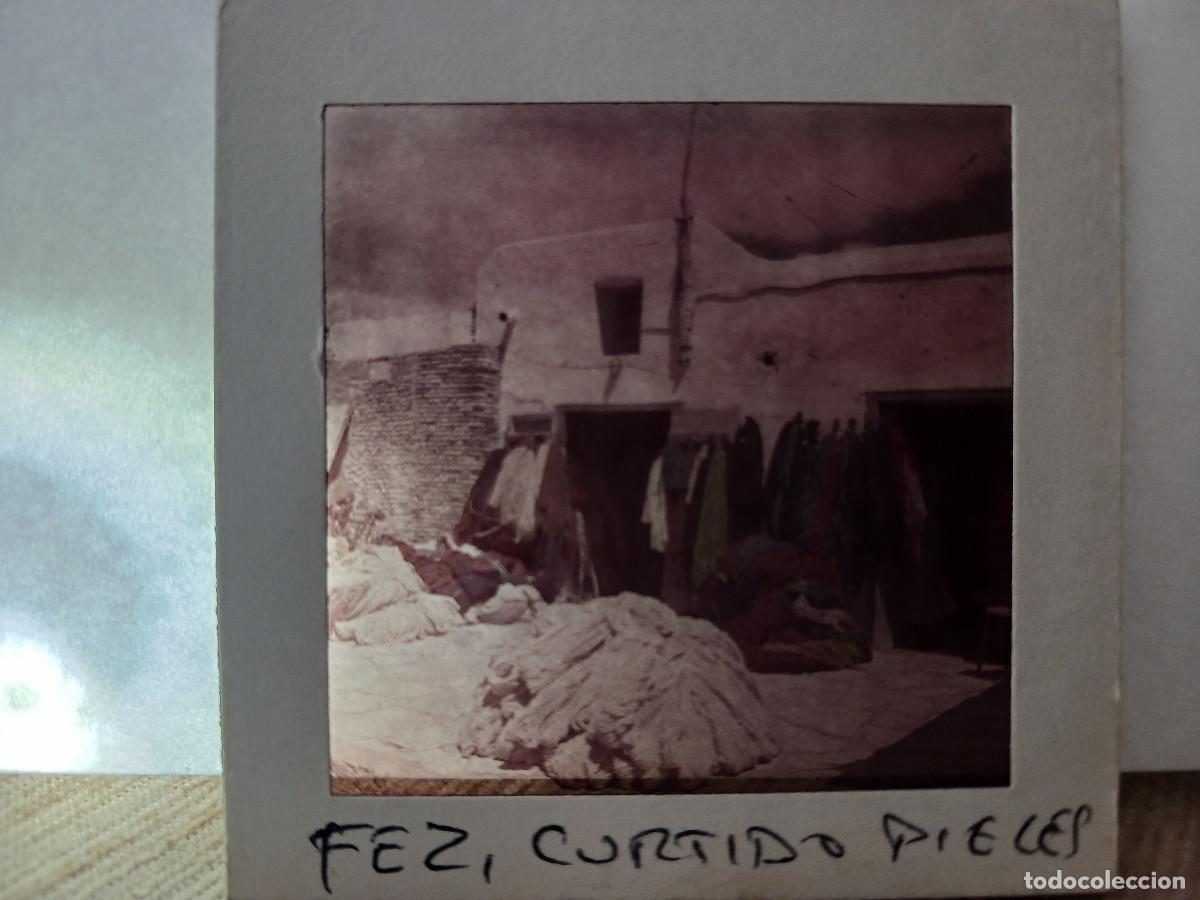 Fotograf&iacute;a antigua: antigua diapositiva 7 x 7 cm. fez, curtido de pieles, marruecos