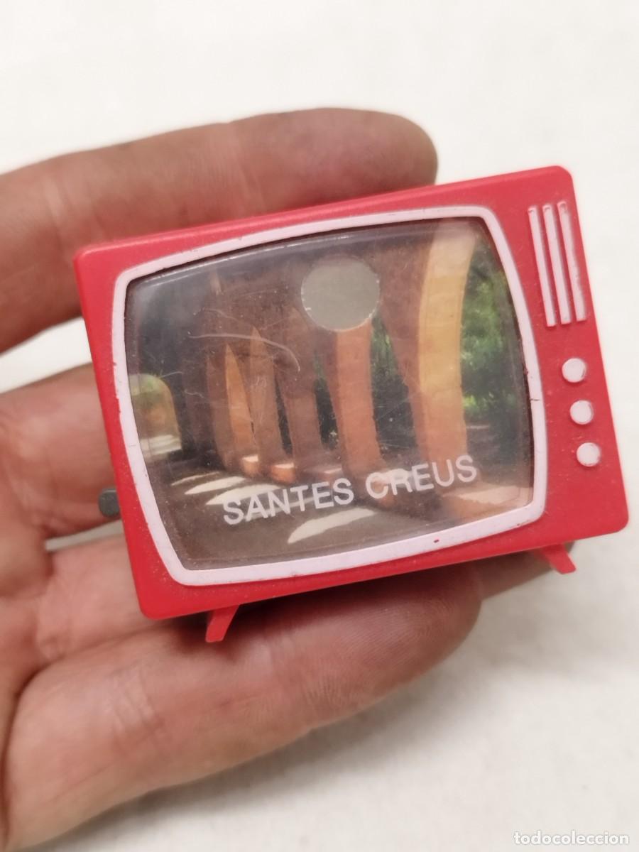 Fotograf&iacute;a antigua: Visor de diapositivas vintage de Santes Creus. Recuerdo coleccionable con forma de televisor.
