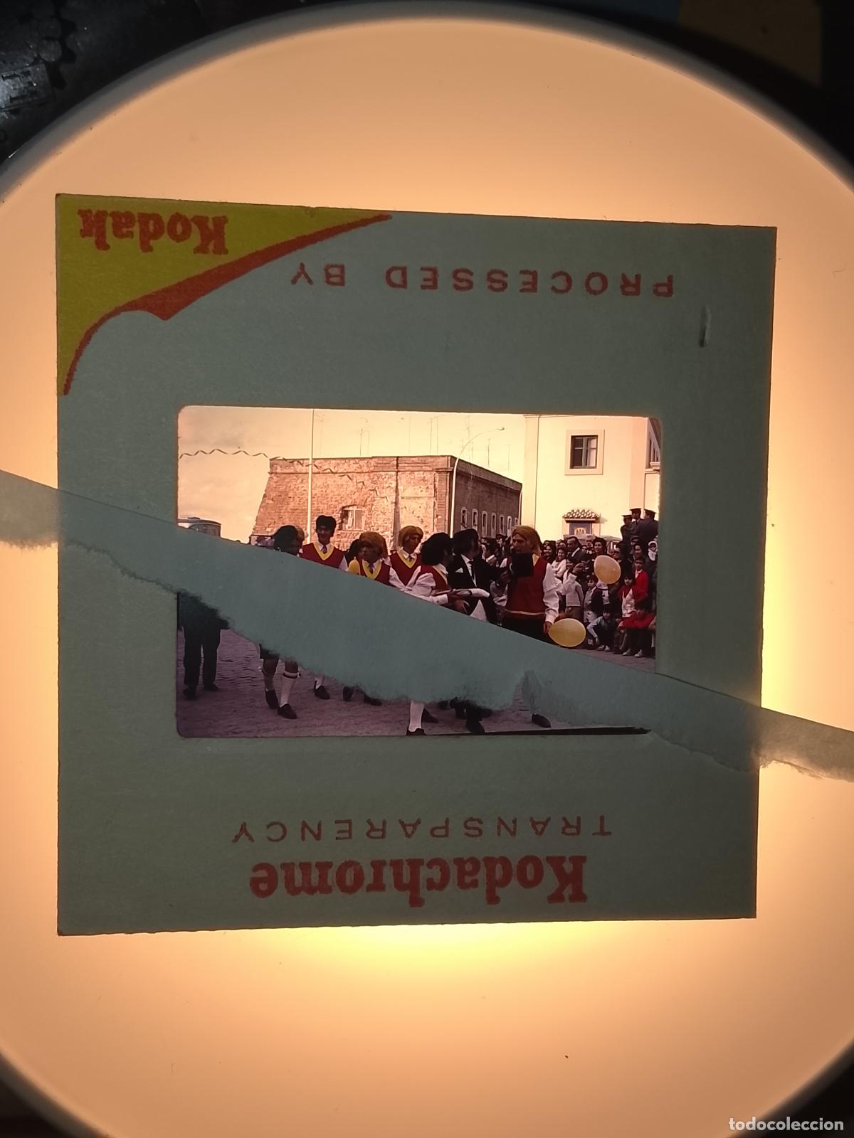 Fotograf&iacute;a antigua: Antigua diapositiva del carnaval de C&aacute;diz agrupaci&oacute;n a&ntilde;o 1970/71 fiestas t&iacute;picas.
