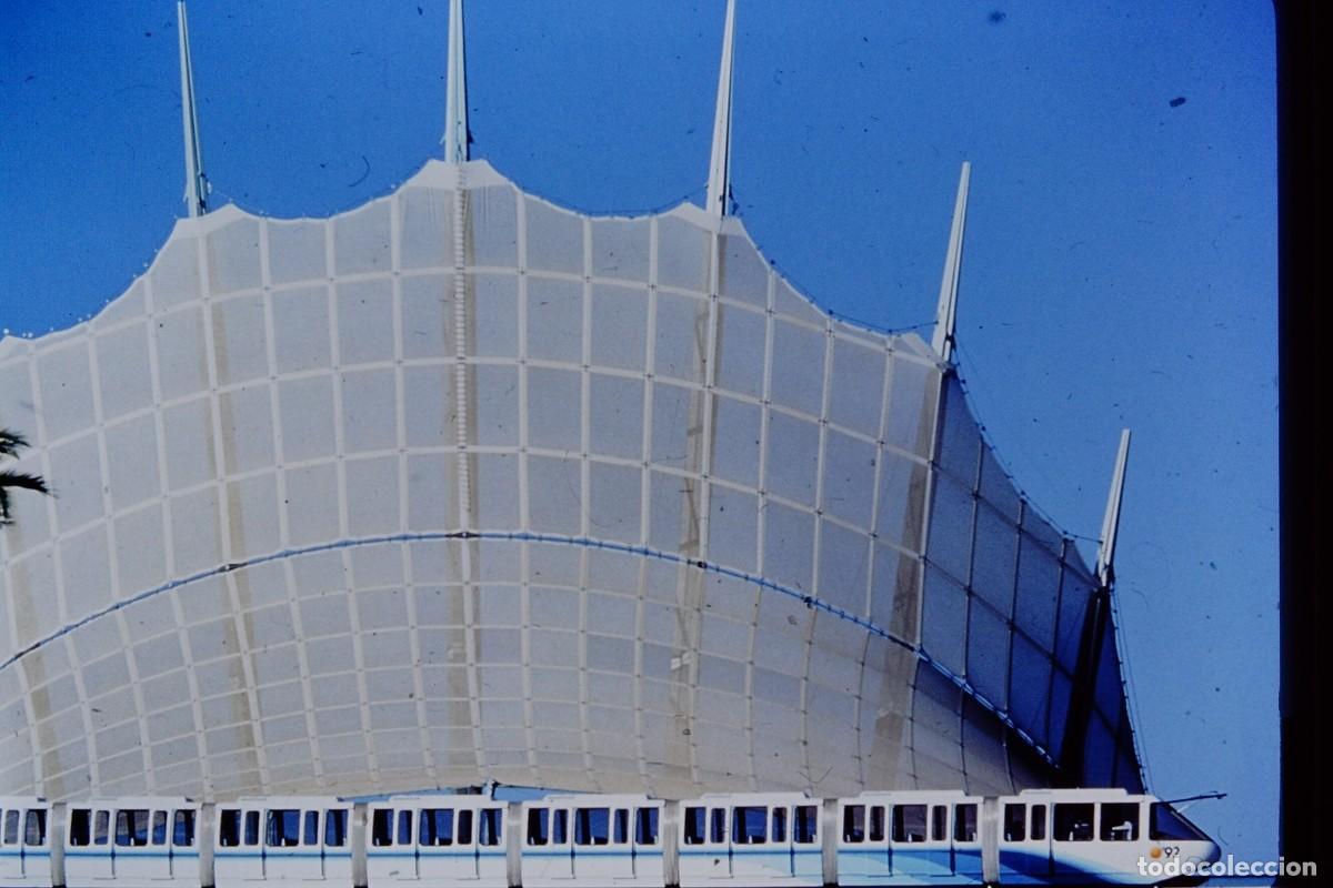 Fotograf&iacute;a antigua: Lote de 55 diapositivas in&eacute;ditas de la Expo 92 (1992)