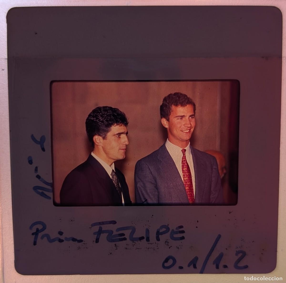 Fotograf&iacute;a antigua: Antigua diapositiva con el pr&iacute;ncipe Felipe y Miguel Indurain - Premio P&iacute;ncipe de Asturias (1992)