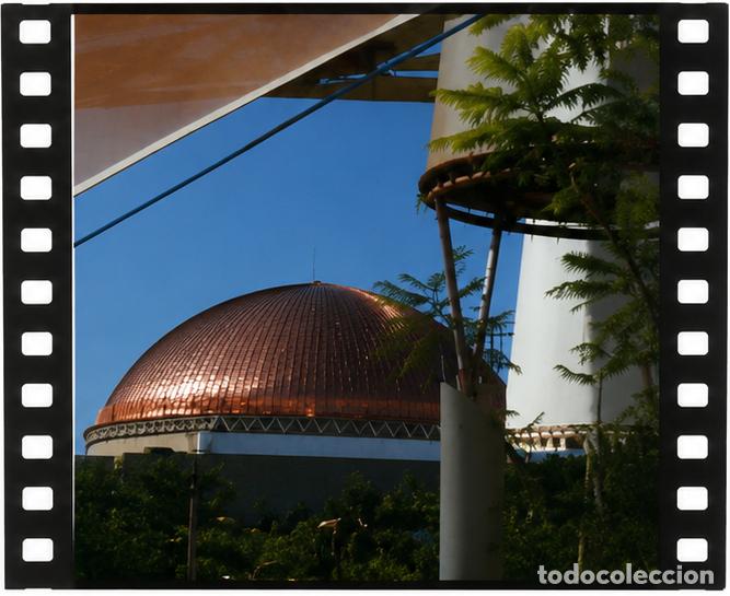 Fotograf&iacute;a antigua: Antigua diapositiva sin enmarcar de 60 x 50 - Pabell&oacute;n de Espa&ntilde;a - Expo 92 (1992)