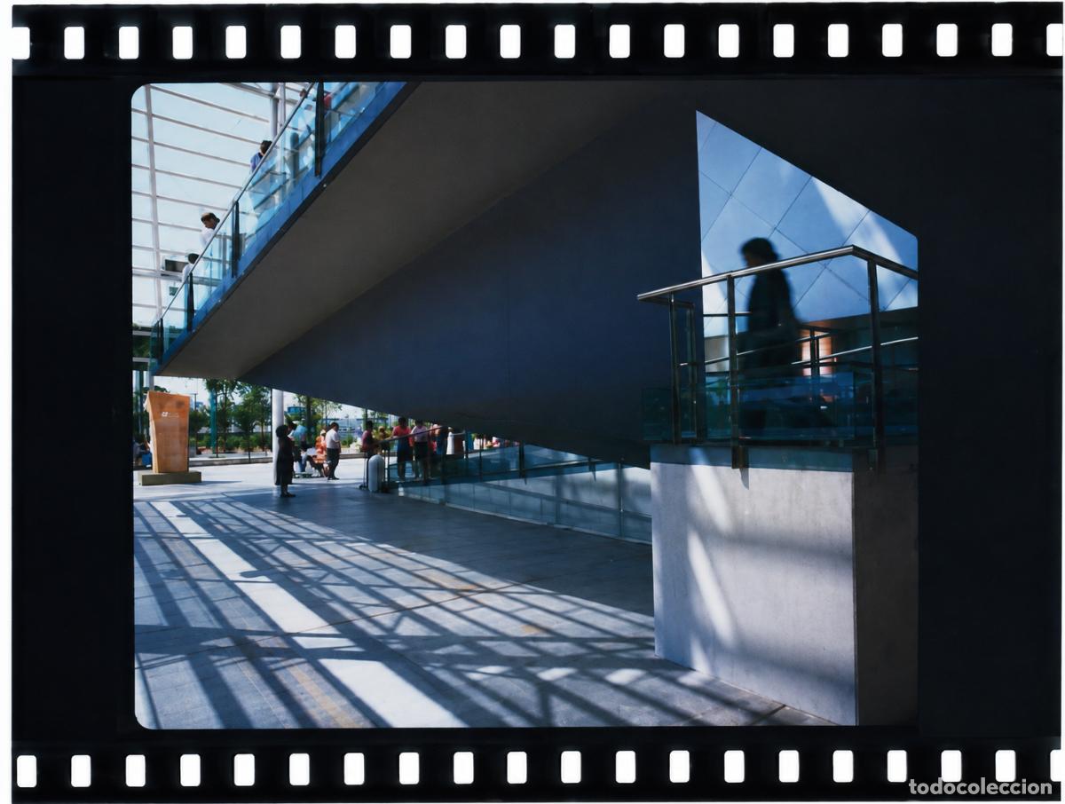 Fotograf&iacute;a antigua: Antigua diapositiva sin enmarcar de 60 x 70 - Pabell&oacute;n de Francia - Expo 92 (1992)