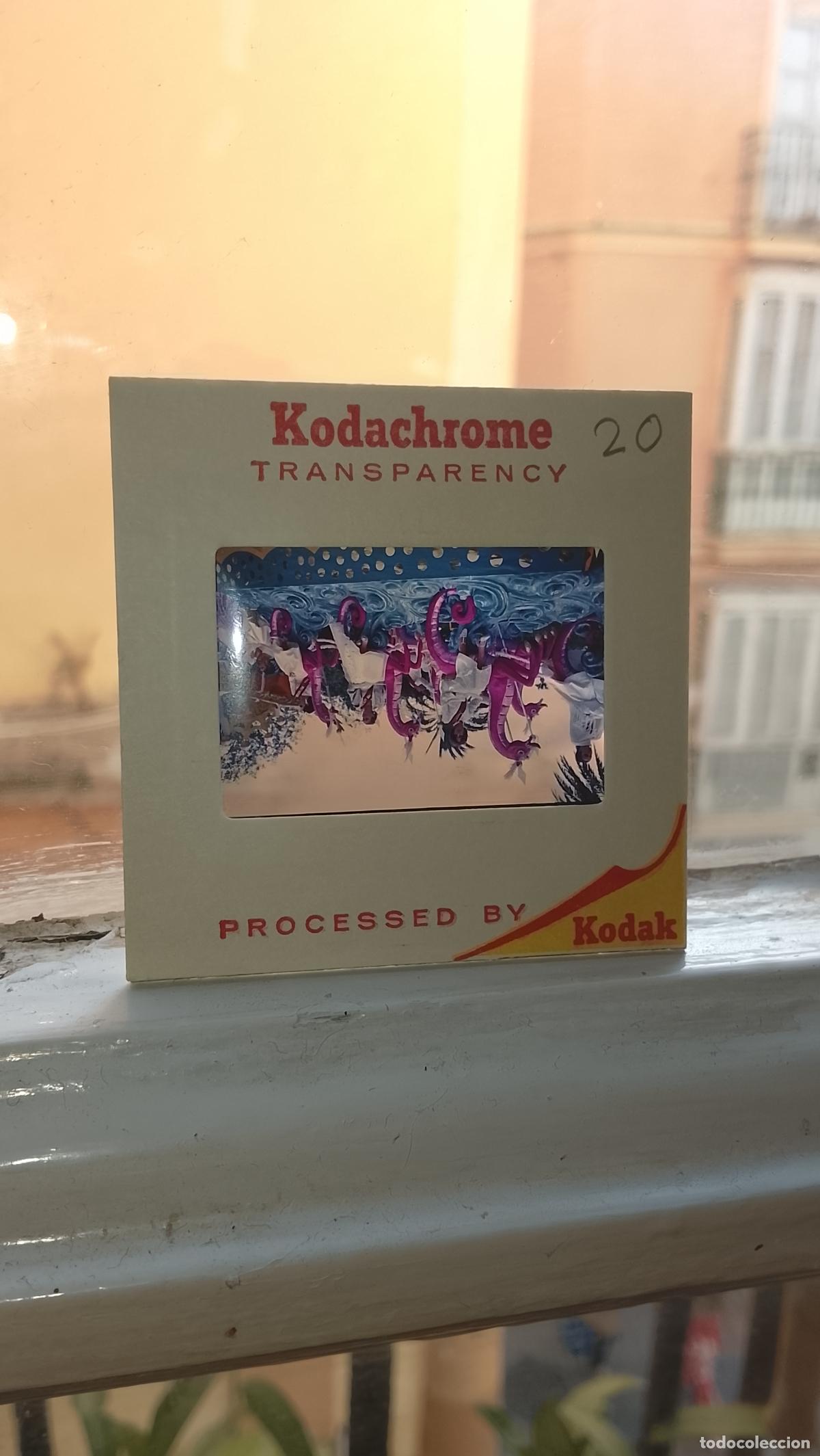Fotograf&iacute;a antigua: DIAPOSITIVA HAGA SU OFERTA FIESTAS TIPICAS 1968 CARNAVAL DE CADIZ CABALGATA KODACHROME TRANSPARENCY