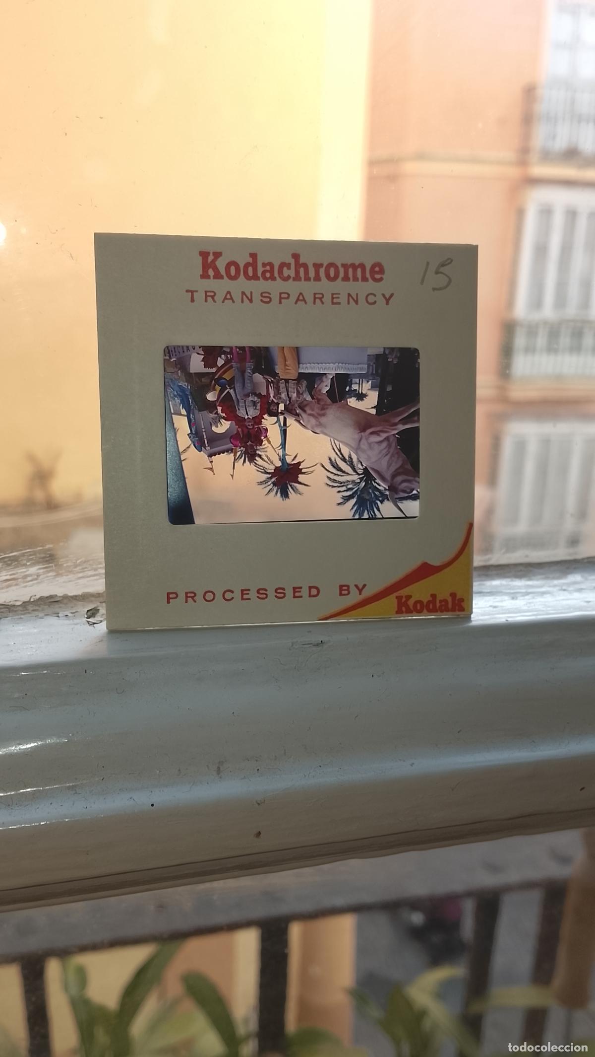 Fotograf&iacute;a antigua: DIAPOSITIVA HAGA SU OFERTA FIESTAS TIPICAS 1968 CARNAVAL DE CADIZ CABALGATA KODACHROME TRANSPARENCY