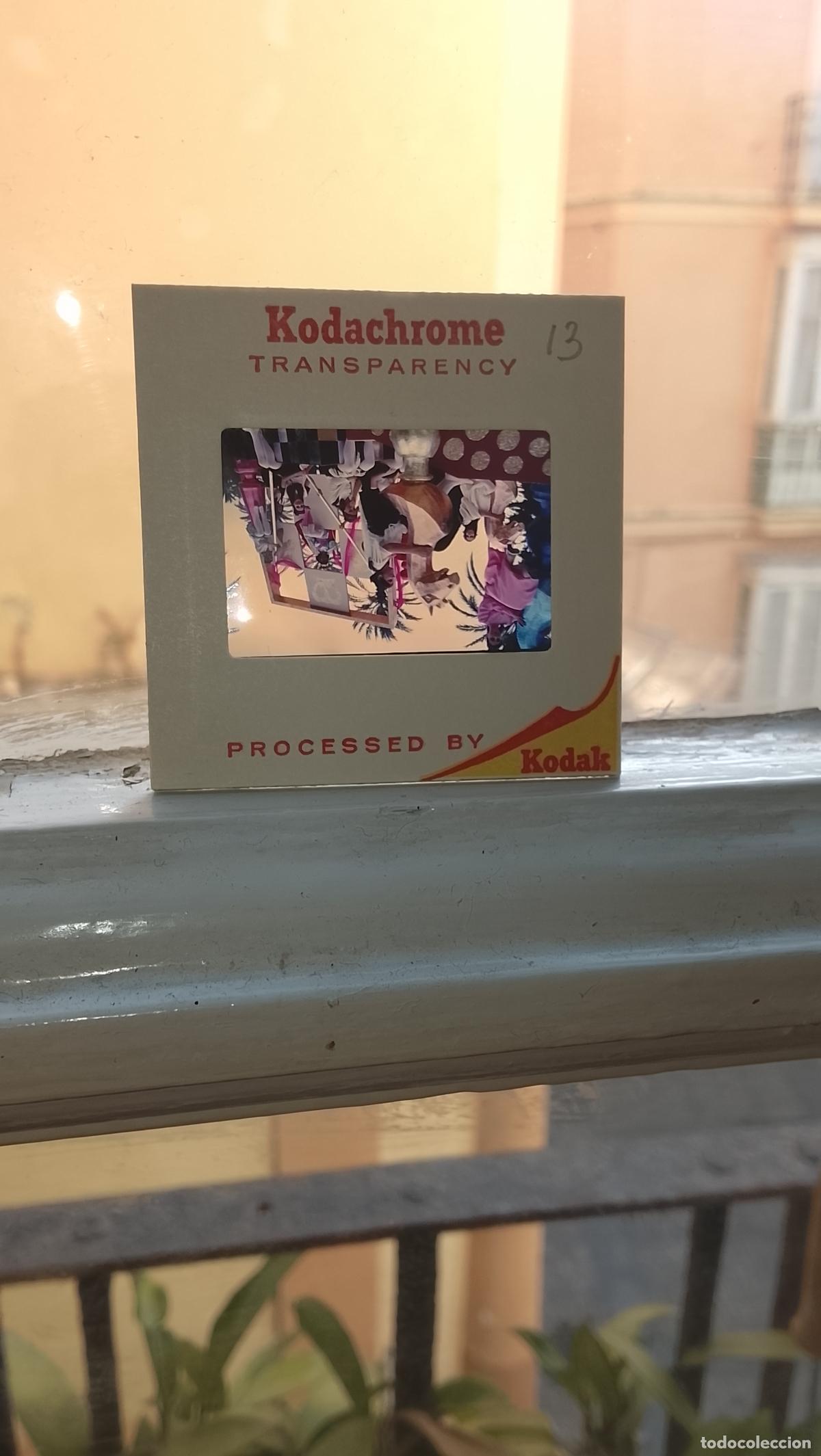 Fotograf&iacute;a antigua: DIAPOSITIVA HAGA SU OFERTA FIESTAS TIPICAS 1968 CARNAVAL DE CADIZ CABALGATA KODACHROME TRANSPARENCY