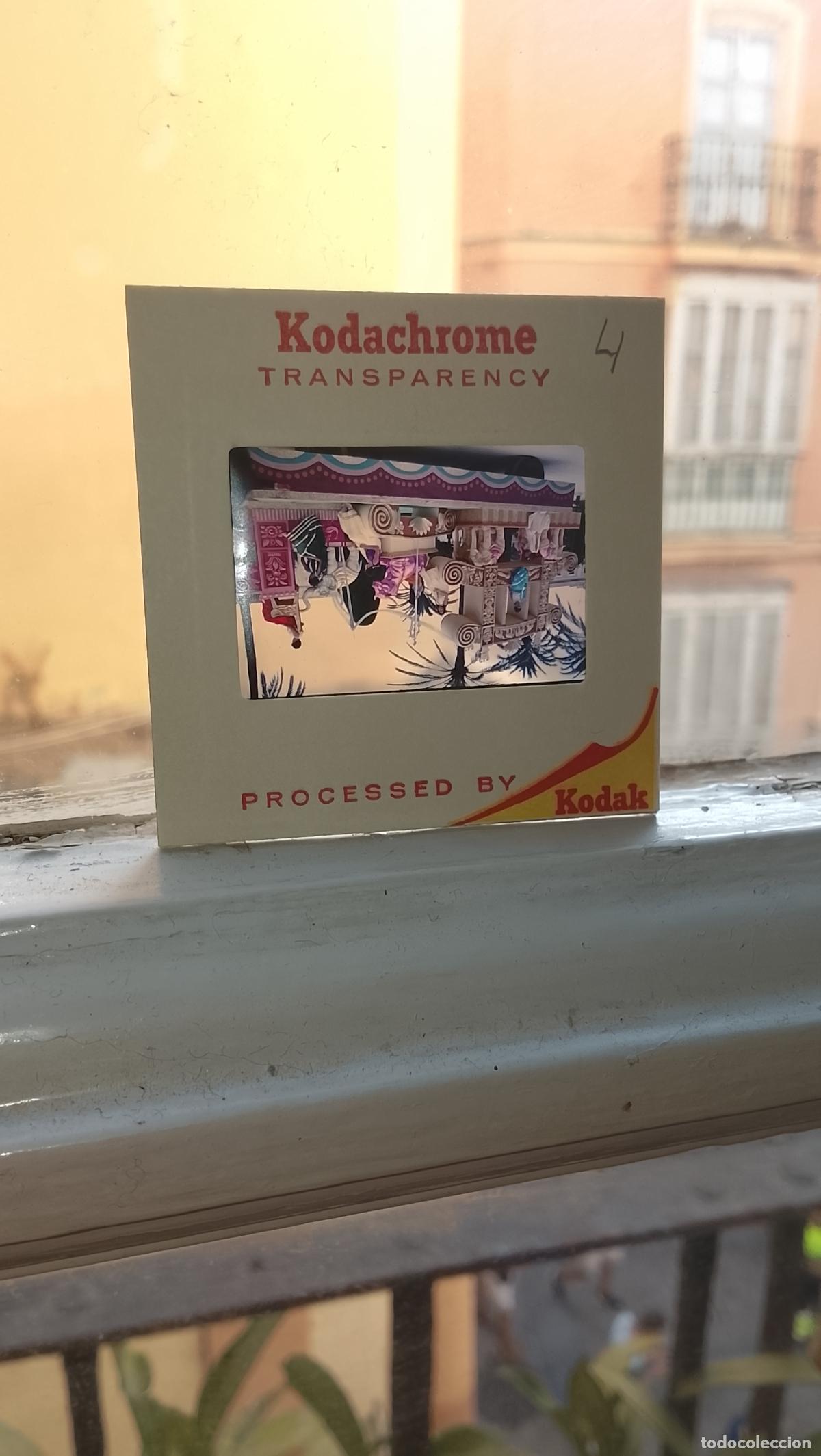 Fotograf&iacute;a antigua: DIAPOSITIVA HAGA SU OFERTA FIESTAS TIPICAS 1968 CARNAVAL DE CADIZ CABALGATA KODACHROME TRANSPARENCY