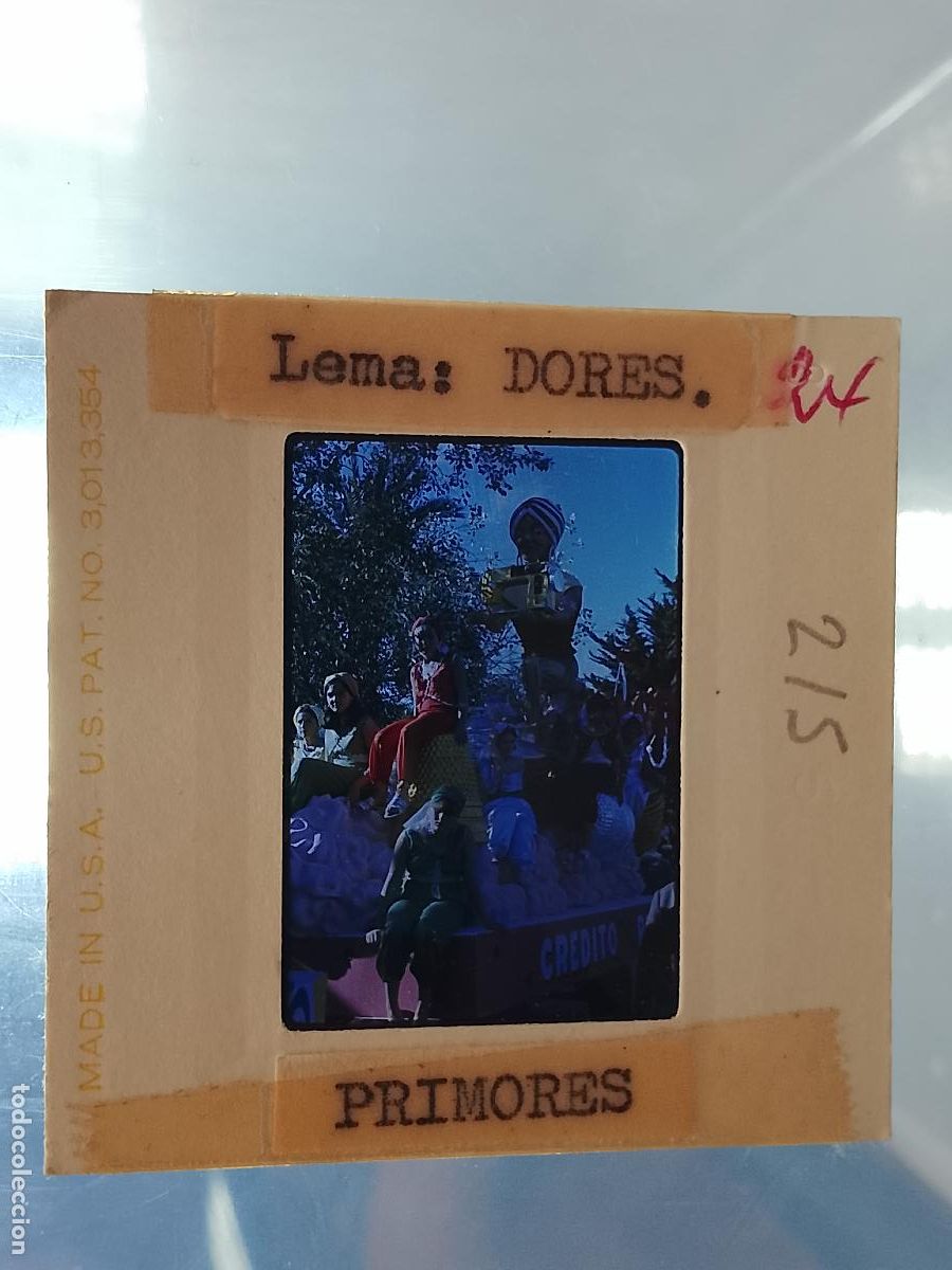 Fotograf&iacute;a antigua: DIAPOSITIVA HAGA SU OFERTA FIESTAS TIPICAS 1967 CARNAVAL DE CADIZ CABALGATA AGRUPACIONES DESFILES