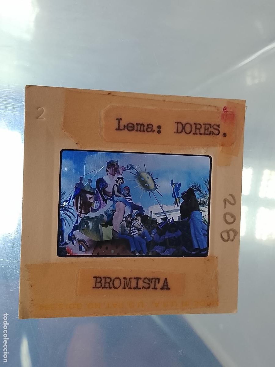 Fotograf&iacute;a antigua: DIAPOSITIVA HAGA SU OFERTA FIESTAS TIPICAS 1967 CARNAVAL DE CADIZ CABALGATA AGRUPACIONES DESFILES