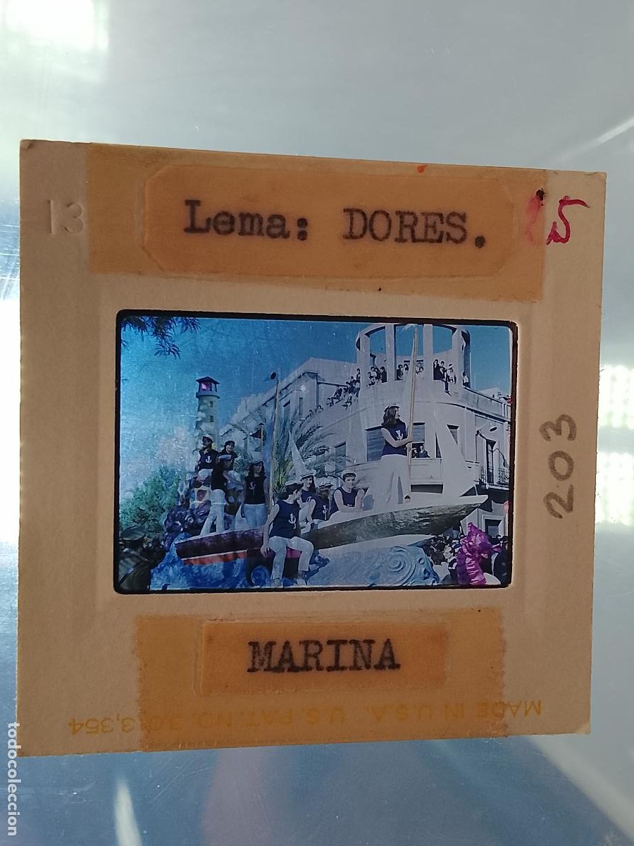 Fotograf&iacute;a antigua: DIAPOSITIVA HAGA SU OFERTA FIESTAS TIPICAS 1967 CARNAVAL DE CADIZ CABALGATA AGRUPACIONES DESFILES