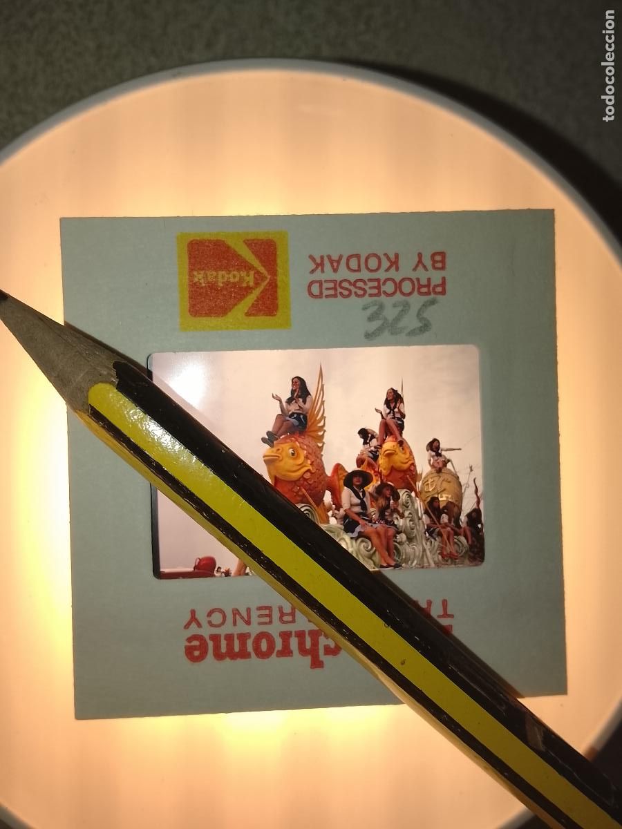 Fotograf&iacute;a antigua: DIAPOSITIVA HAGA SU OFERTA FIESTAS TIPICAS a&ntilde;os 60/70 CARNAVAL CADIZ CABALGATA AGRUPACIONES DESFILES