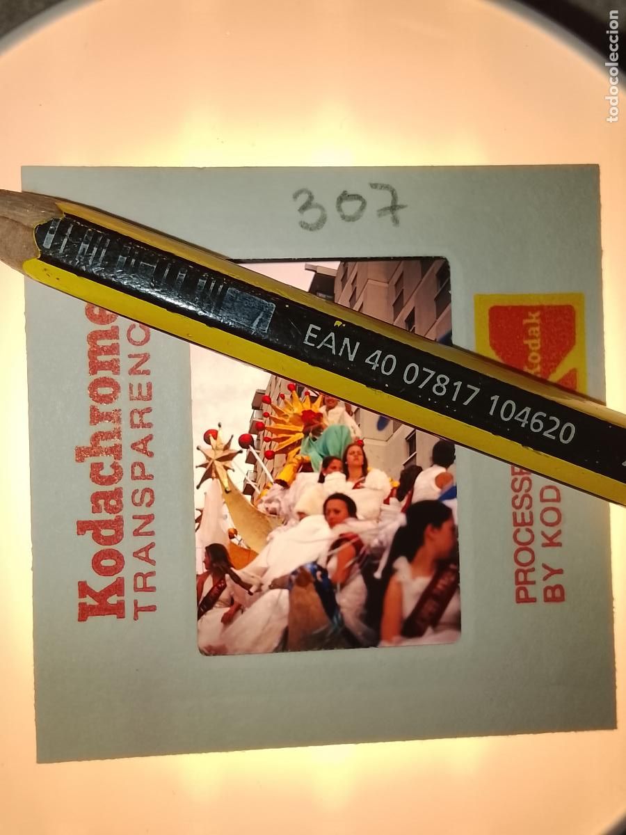 Fotograf&iacute;a antigua: DIAPOSITIVA HAGA SU OFERTA FIESTAS TIPICAS a&ntilde;os 60/70 CARNAVAL CADIZ CABALGATA AGRUPACIONES DESFILES