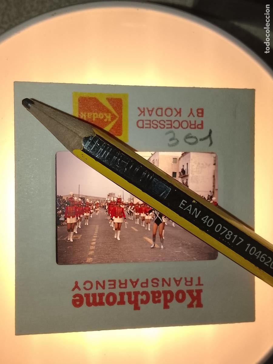 Fotograf&iacute;a antigua: DIAPOSITIVA HAGA SU OFERTA FIESTAS TIPICAS a&ntilde;os 60/70 CARNAVAL CADIZ CABALGATA AGRUPACIONES DESFILES