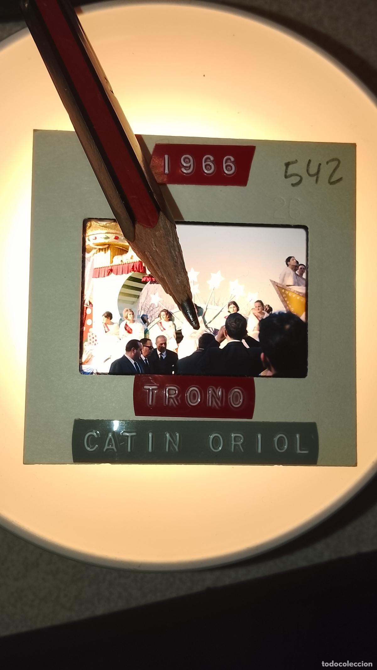 Fotograf&iacute;a antigua: DIAPOSITIVA HAGA SU OFERTA FIESTAS TIPICAS a&ntilde;os 1966 CARNAVAL CADIZ CABALGATA AGRUPACIONES DESFILES