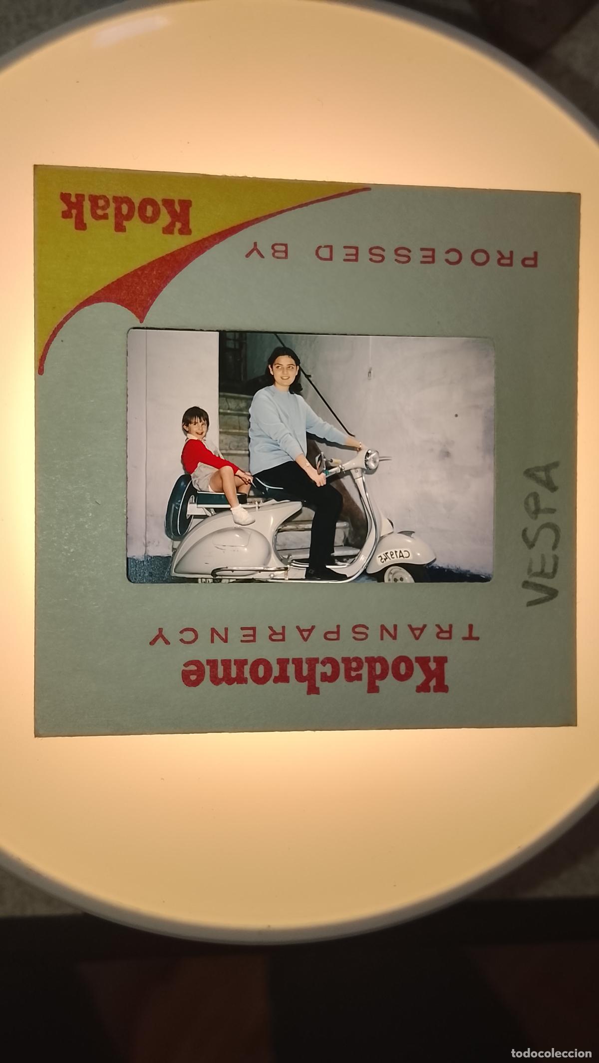 Fotograf&iacute;a antigua: DIAPOSITIVA HAGA SU OFERTA antigua a&ntilde;os 60 70 motos vespa