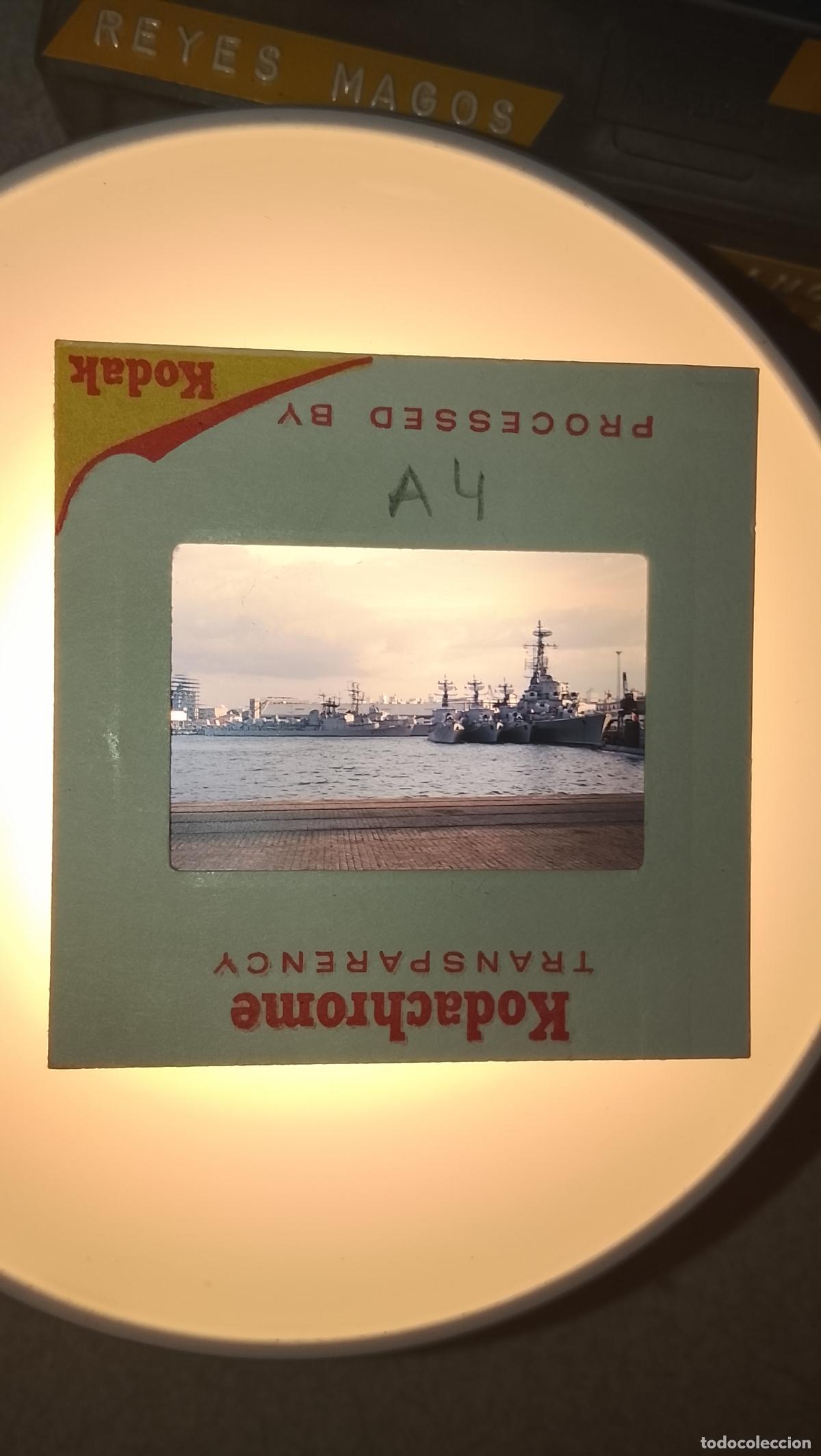 Fotograf&iacute;a antigua: DIAPOSITIVA A&Ntilde;O 1967 CADIZ CAPITAL MUELLE BARCO GUERRA FRANCES COLBERT A&Ntilde;O DE LOS INCIDENTES