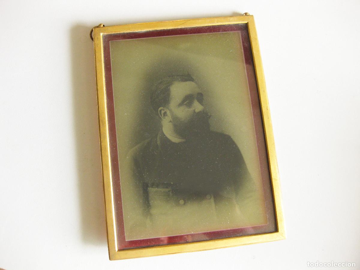 Fotograf&iacute;a antigua: ANTIGUA FOTOGRAF&Iacute;A RETRATO SOBRE CRISTAL PARA TRANSPARENCIA CON BORDE ROJO Y ENMARCADO. CIRCA 1900