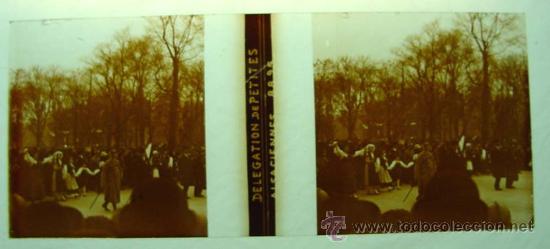 Photographie ancienne: ANTIGUA FOTOGRAFIA ESTEREOSCOPICA DE CRISTAL - ESTEREOCOPIA - DELEGATION DE PETITES - ALSACIENNES -