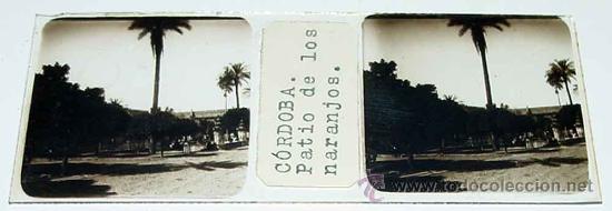 Antique Photography: ANTIGUA FOTOGRAFIA ESTEREOSCOPICA EN CRISTAL DE CORDOBA - PATIO DE LOS NARANJOS - MIDE 10,8 X 4,5 CM