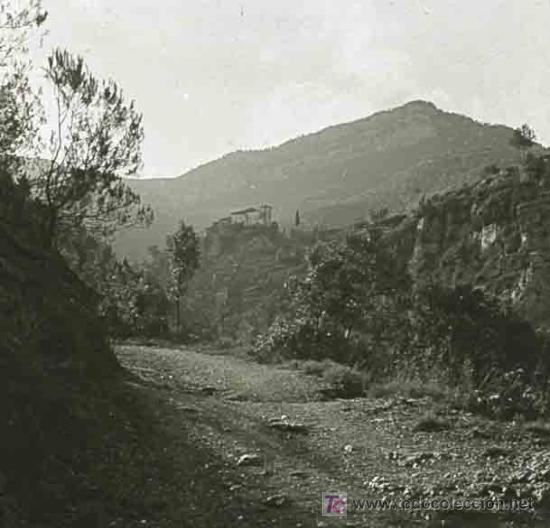 Photographie ancienne: Ermita en una colina. Alrededores de Barcelona. Camino de tierra. Circa 1920