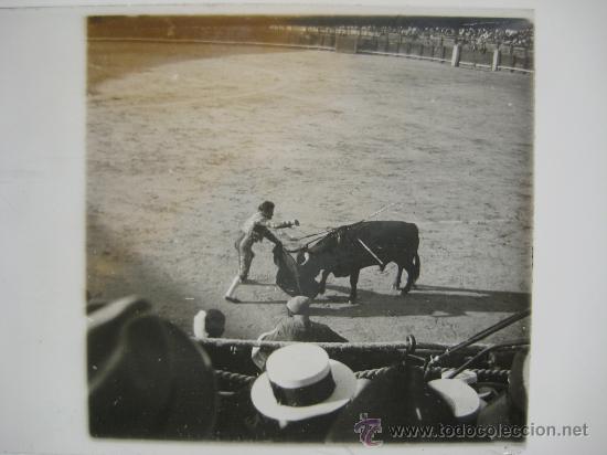 Fotografia antica: LOTE DE 3 Cristales estereosc&oacute;picos corrida de TOROS principio S. XX--ver fotos