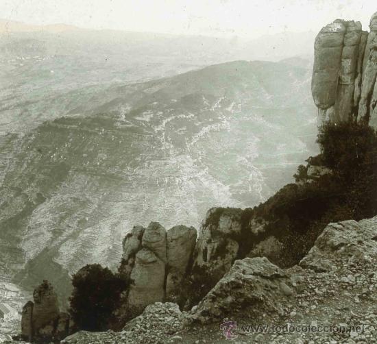 Fotografia antiga: Montserrat. Cam&iacute; a Sant Miquel. Impresionante y bell&iacute;sima vista. c.1913